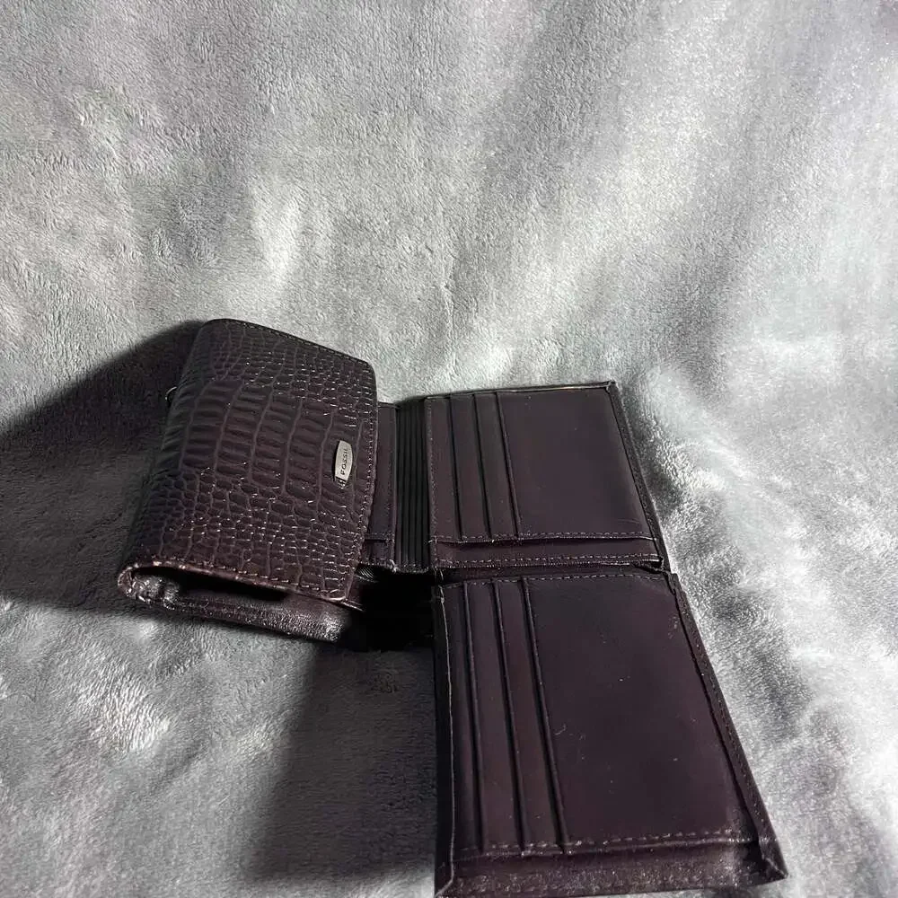 Fossil Vintage Genuine Brown Leather Croc Embossed Trifold Wallet